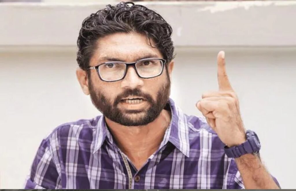 Jignesh Mevani: બકલ-પટ્ટા ઊતારી દેવાની વાત કરનાર મેવાણીએ નિવૃત IPSને ટોણો માર્યો