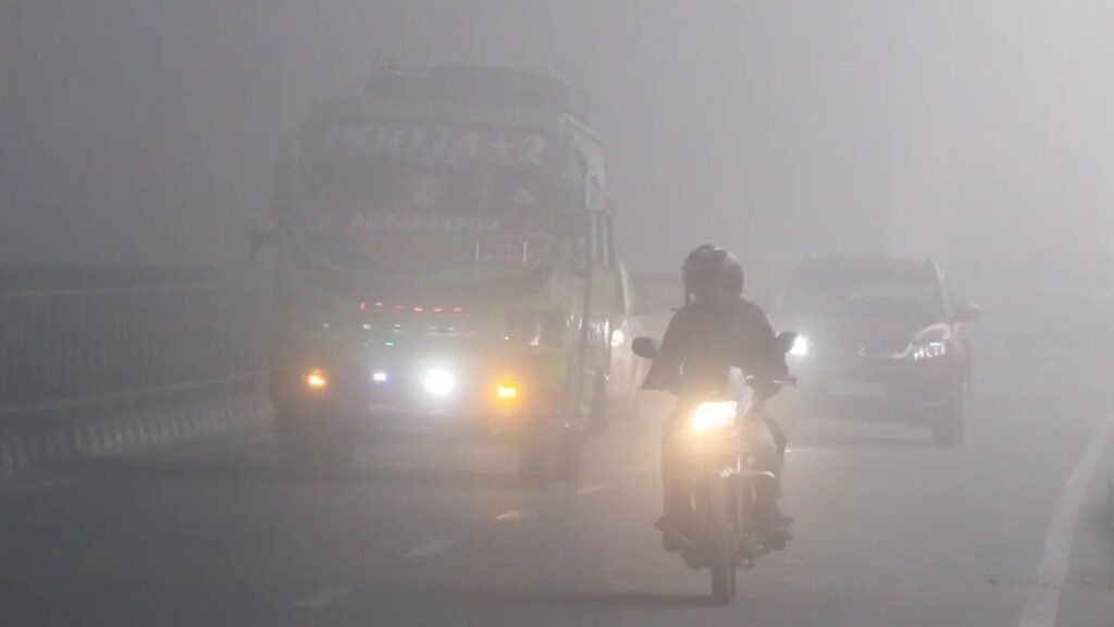 Gujarat News: રાજ્યભરમાં હાડ થીજવતી ઠંડીનો અહેસાસ, લઘુતમ તાપમાનમાં બે ડિગ્રીનો ઘટાડો