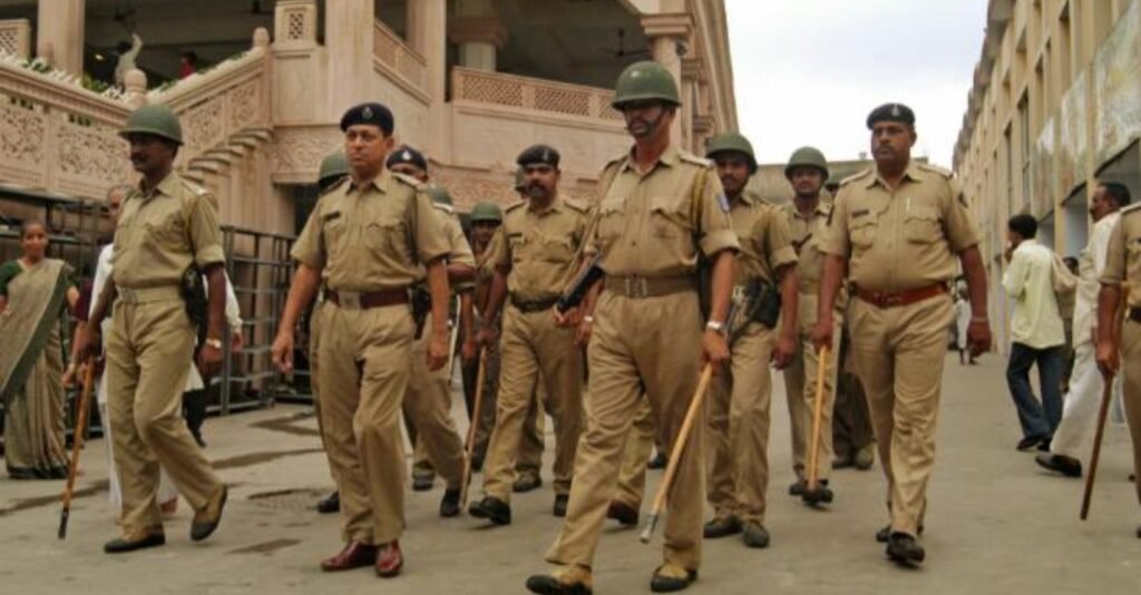 Gandhinagar News: વડાપ્રધાન મોદીના કાર્યક્રમને લઈ રાજ્યના તમામ પોલીસ કર્મીઓની રજાઓ રદ કરાઈ