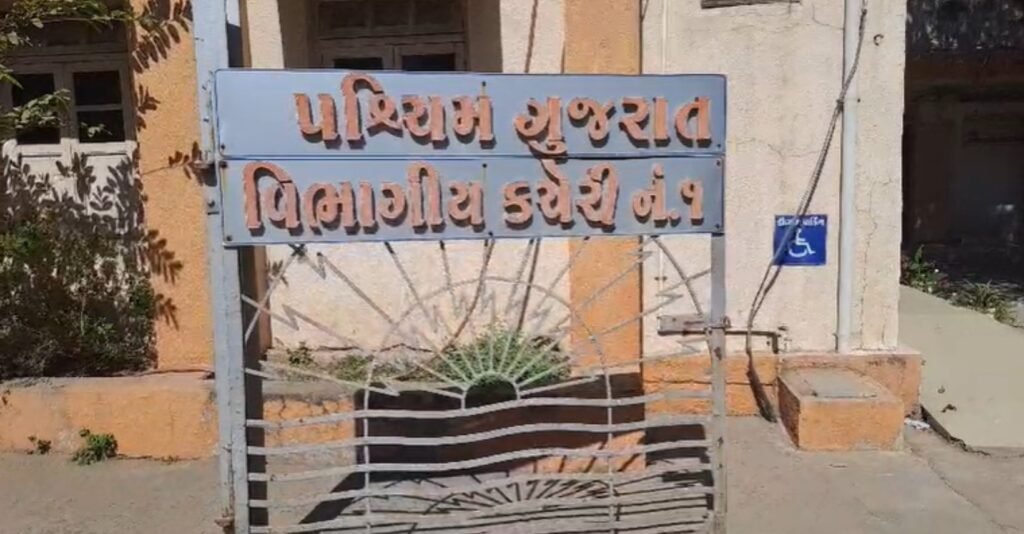 Surendranagar: જિલ્લામાં વીજ ચોરો સામે PGVCL એક્શનમાં, મોટાપાયે ગેરરીતિઓ અને ડાયરેક કનેકશન ઝડપાયા