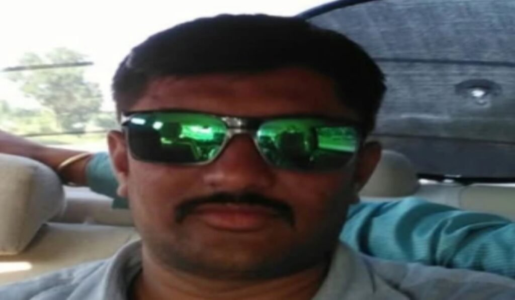 Gandhinagar News: પોલીસ હેડ કોન્સ્ટેબલ ઉપેન્દ્રસિંહ વાઘેલાએ ગળેફાંસો ખાઈ જીવન ટૂંકાવ્યું, આપઘાતનું કારણ હજી અકબંધ